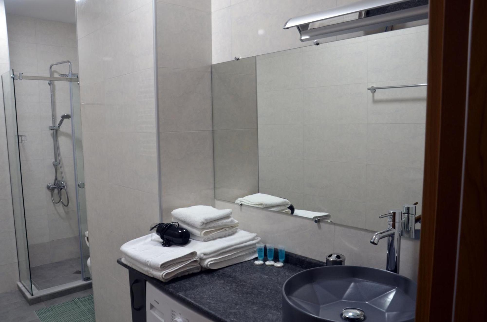 Season Suite Apart-Hotel Batumi Kültér fotó