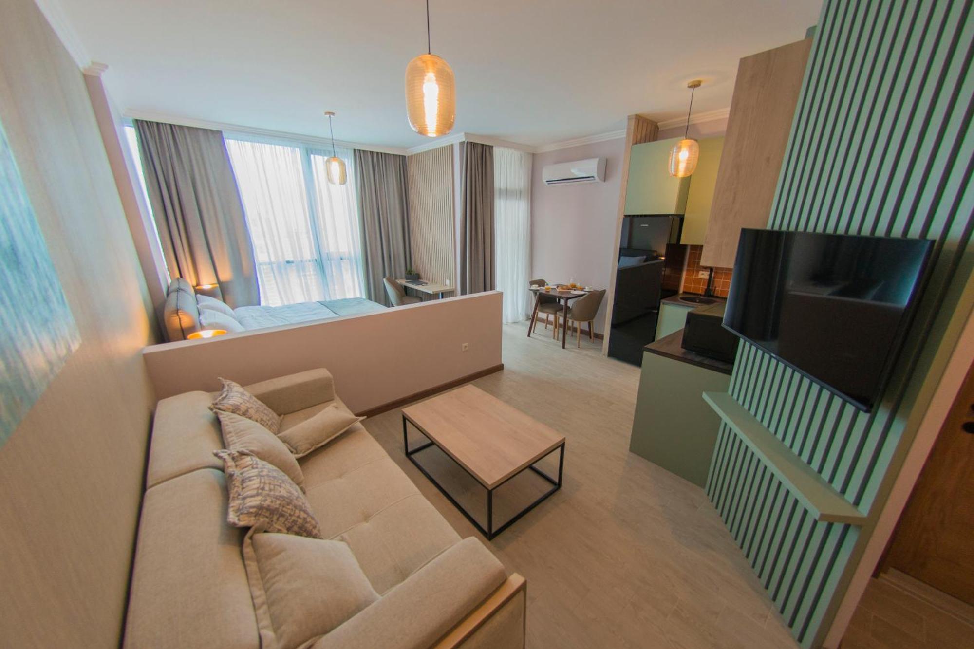 Season Suite Apart-Hotel Batumi Kültér fotó