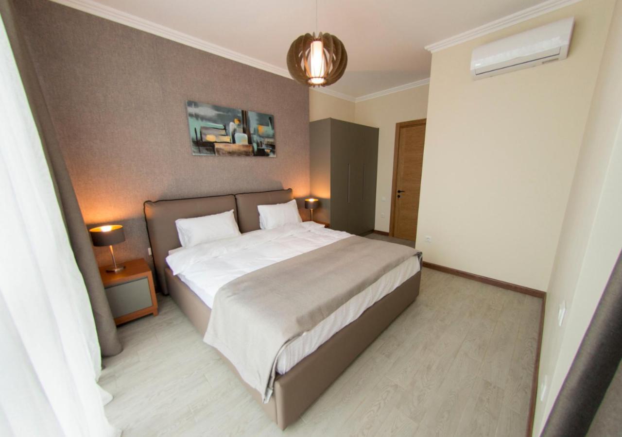 Season Suite Apart-Hotel Batumi Kültér fotó
