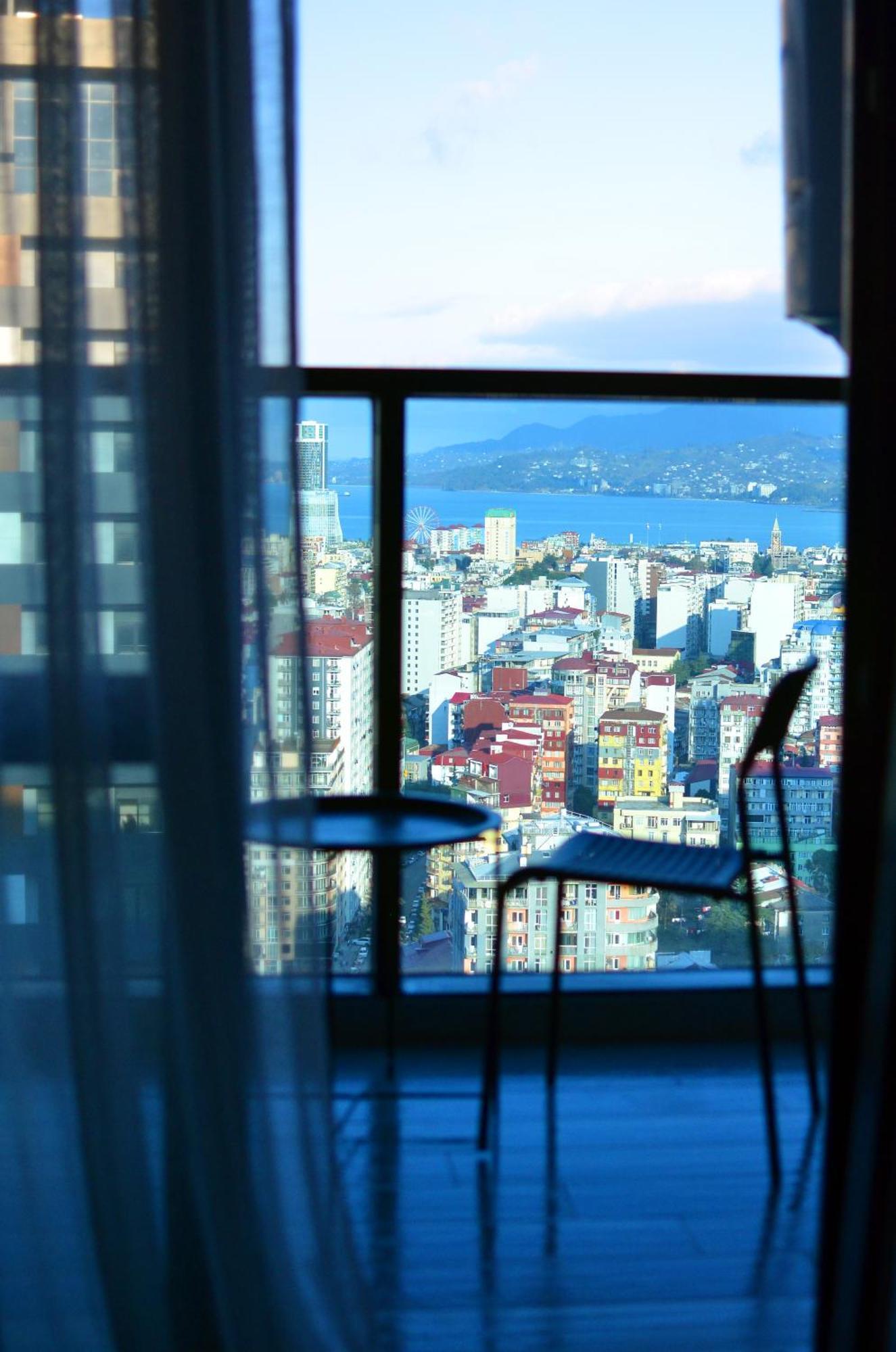 Season Suite Apart-Hotel Batumi Kültér fotó