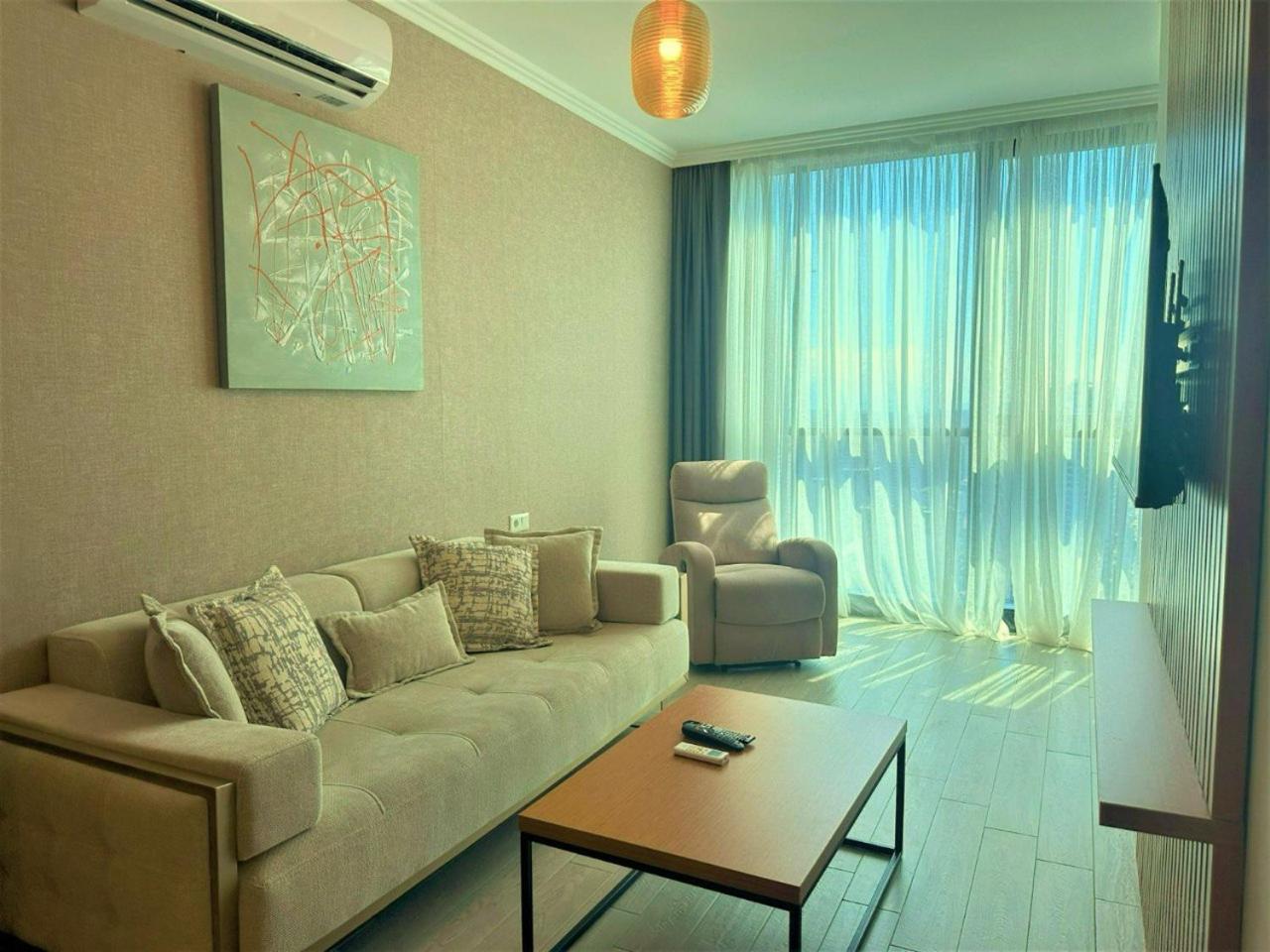 Season Suite Apart-Hotel Batumi Kültér fotó